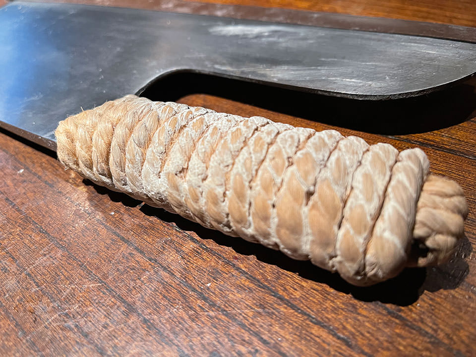 そば包丁のロープ巻柄