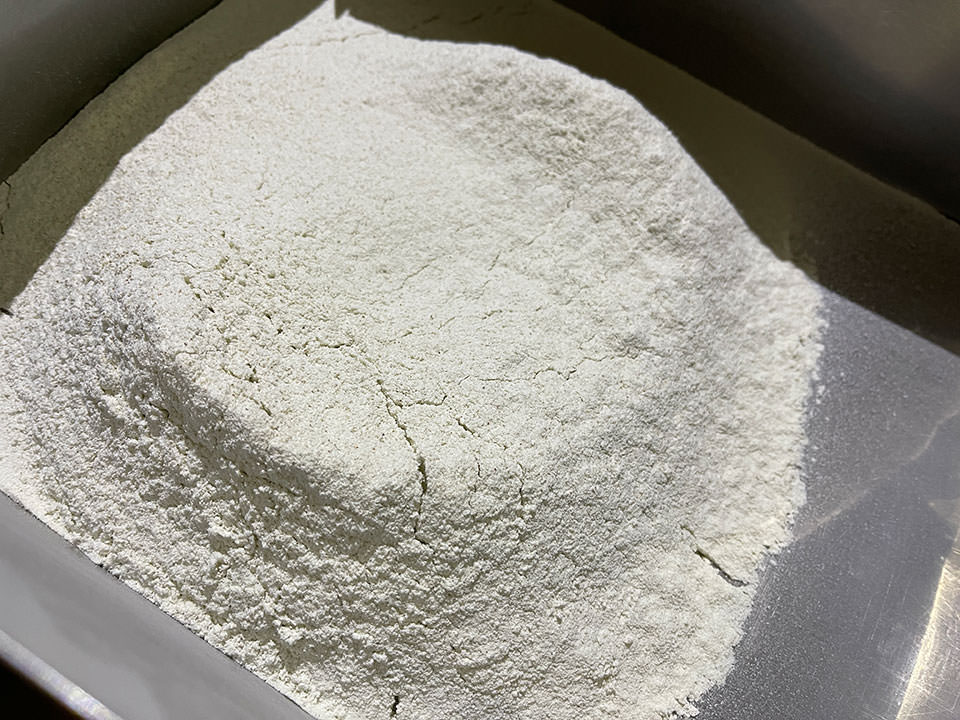 電動石臼製粉機