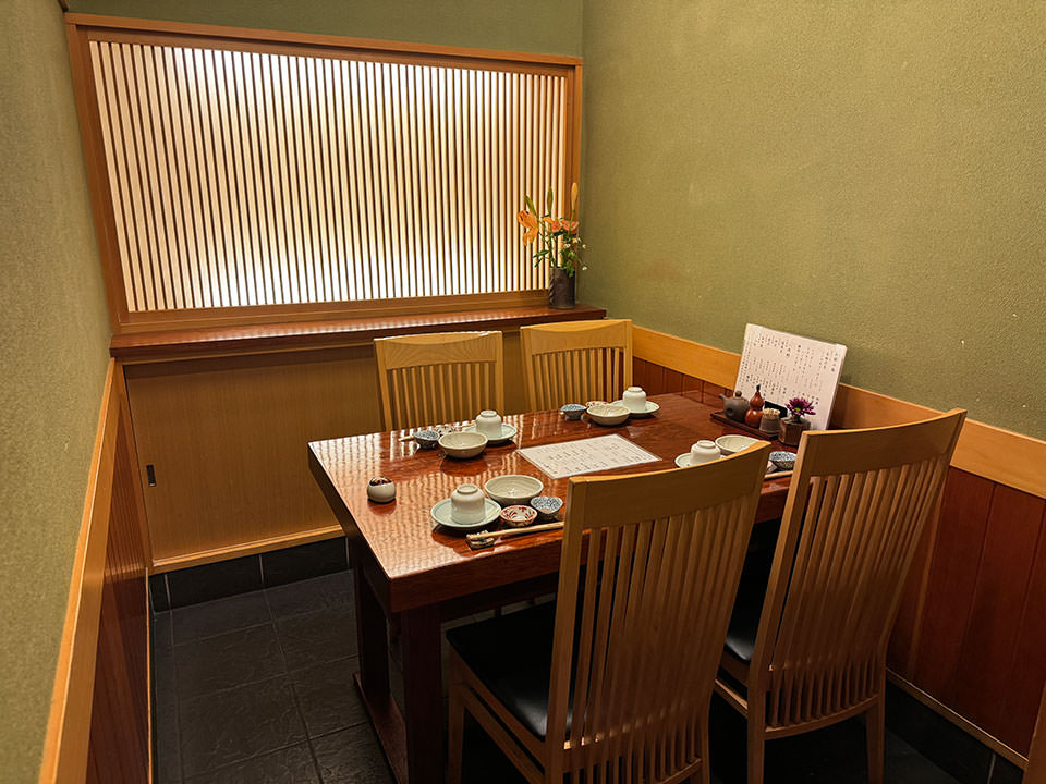 日本橋 本陣房店内