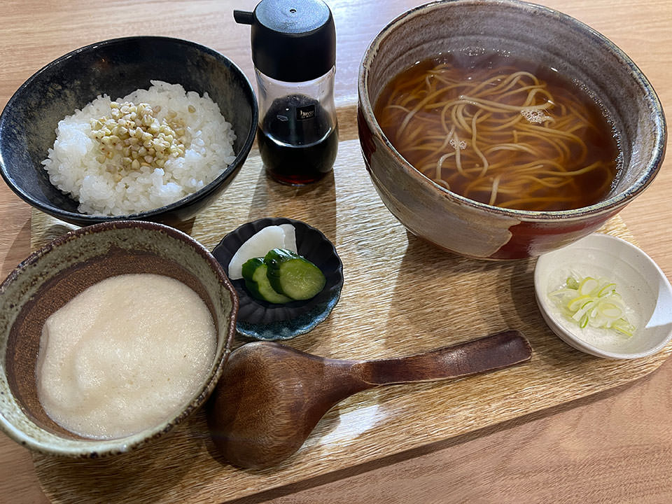 とろろご飯